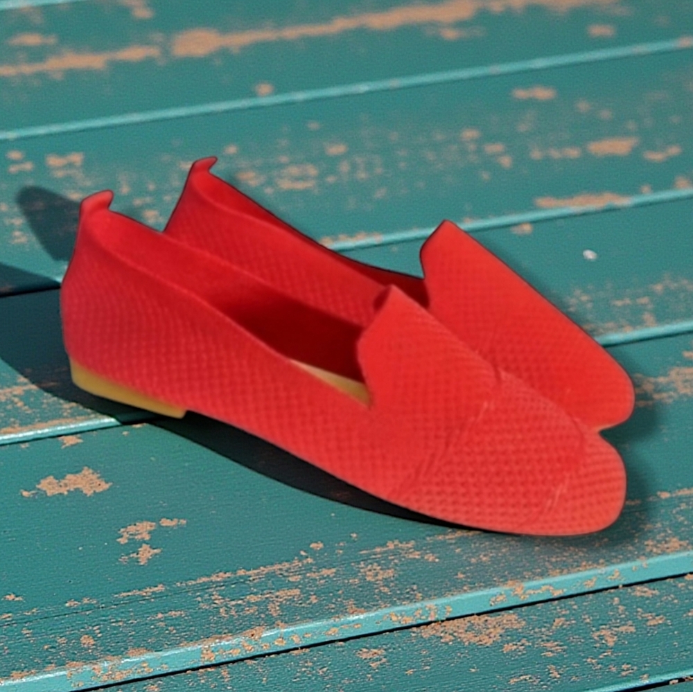 👠NWOT!!  Women's Red Breathable, Comfortable Slip-on Flats - Picture 3 of 8